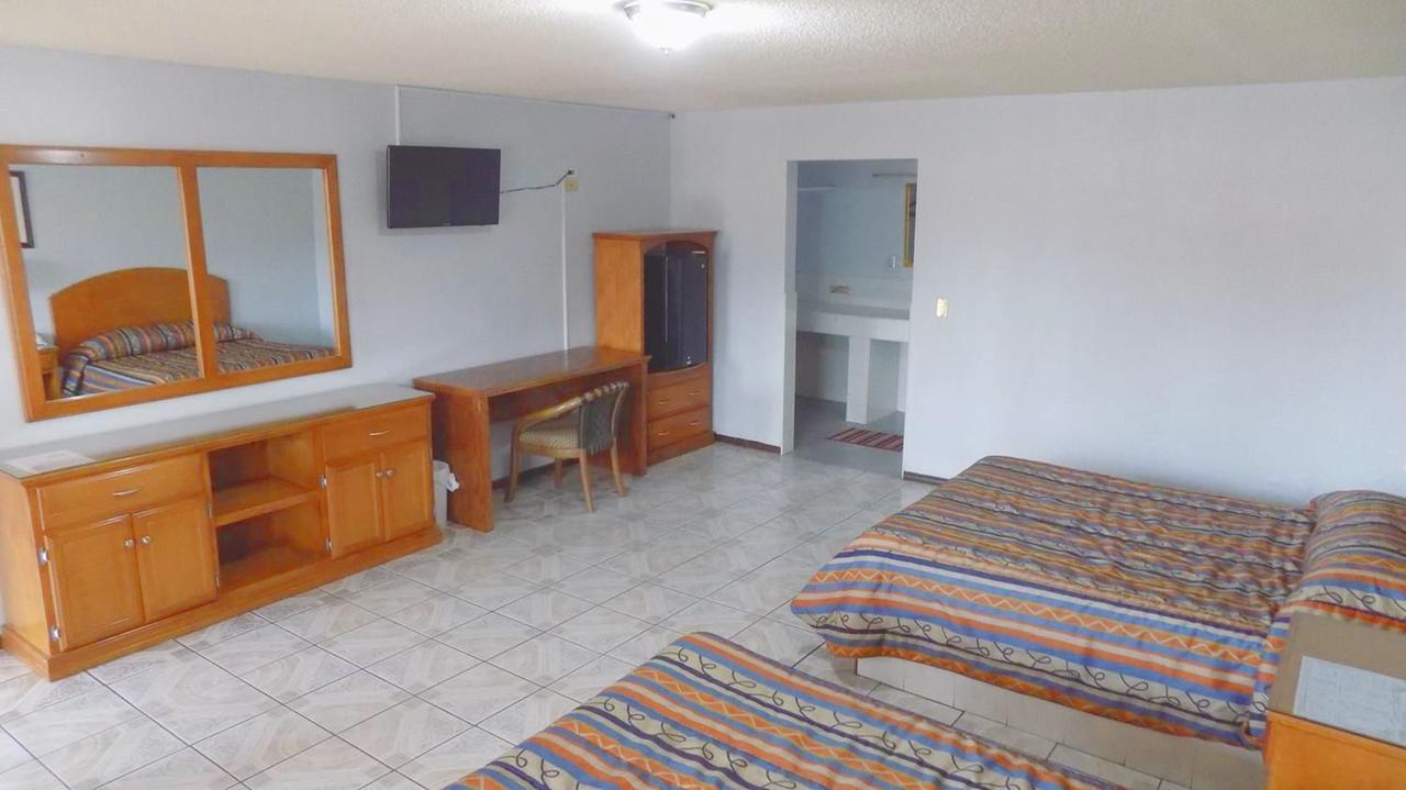 Cuauhtémoc Hotel Del Camino מראה חיצוני תמונה