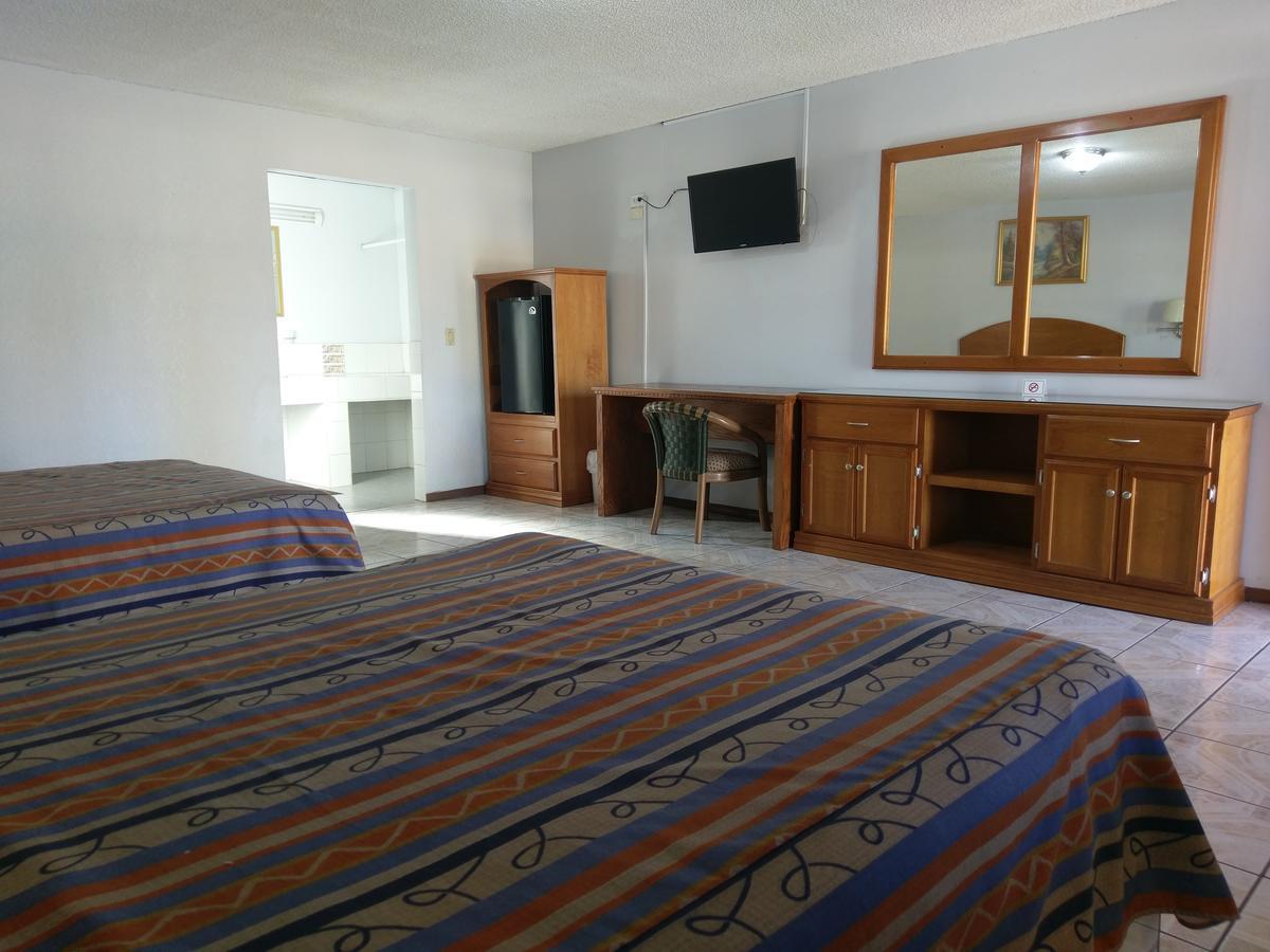 Cuauhtémoc Hotel Del Camino מראה חיצוני תמונה
