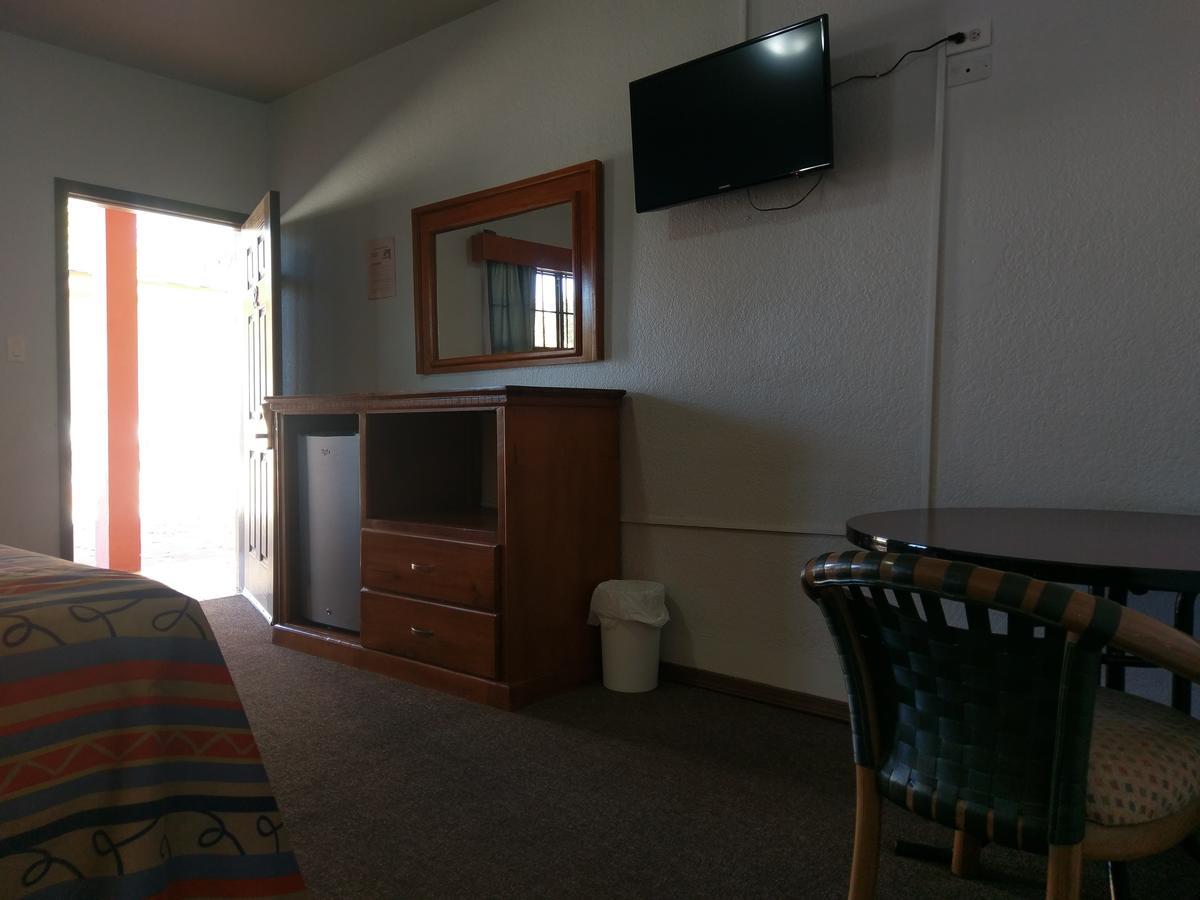 Cuauhtémoc Hotel Del Camino מראה חיצוני תמונה