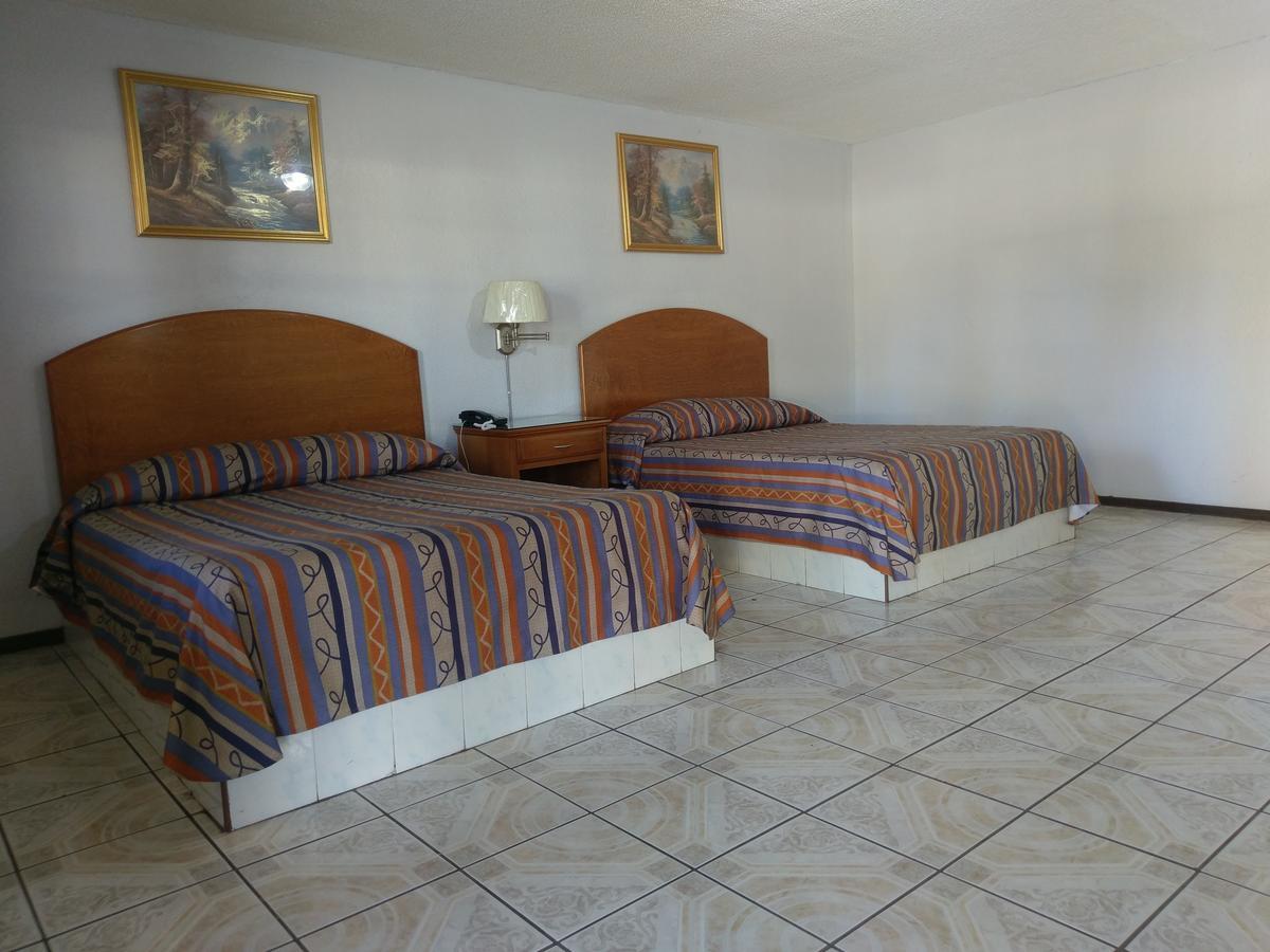 Cuauhtémoc Hotel Del Camino מראה חיצוני תמונה
